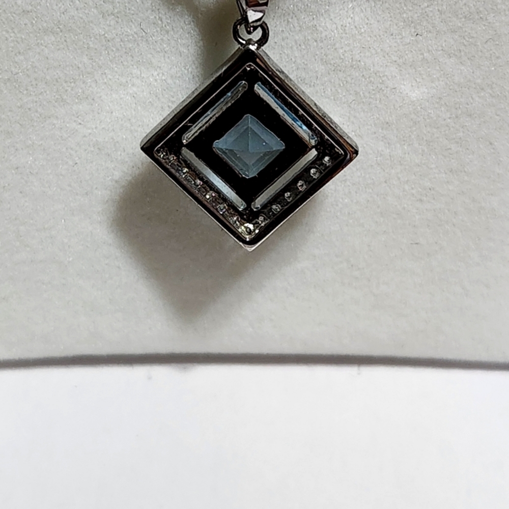 Vintage Genuine Blue Topaz Pendant and Earrings Set – December Birthstone - Picture 3 of 3